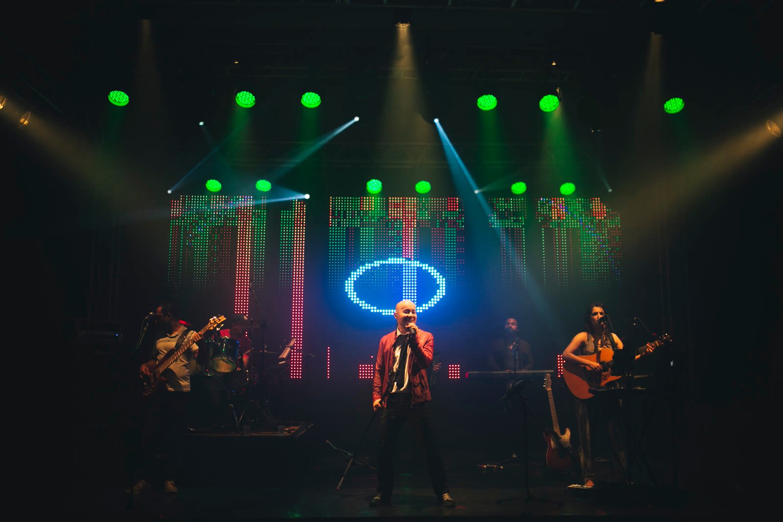 Show da banda com a pista cheia